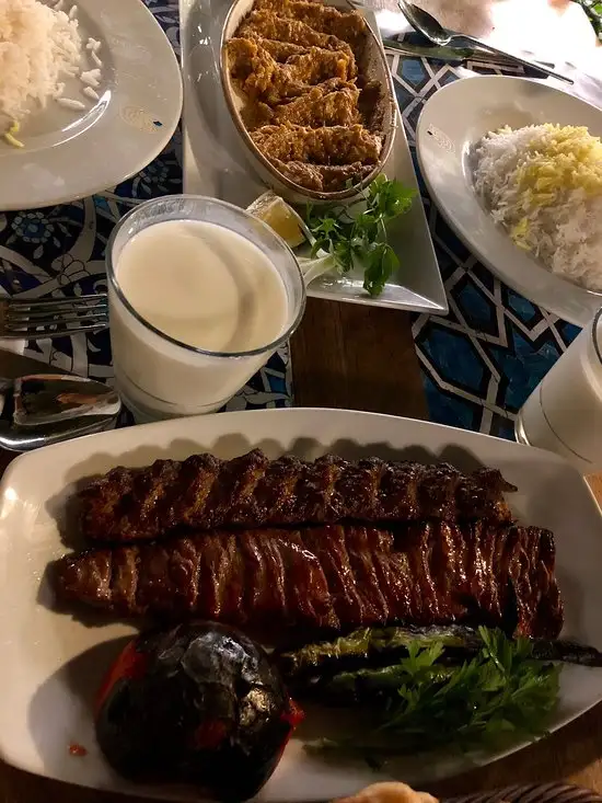Reyhun Iran Restaurant'nin yemek ve ambiyans fotoğrafları 23