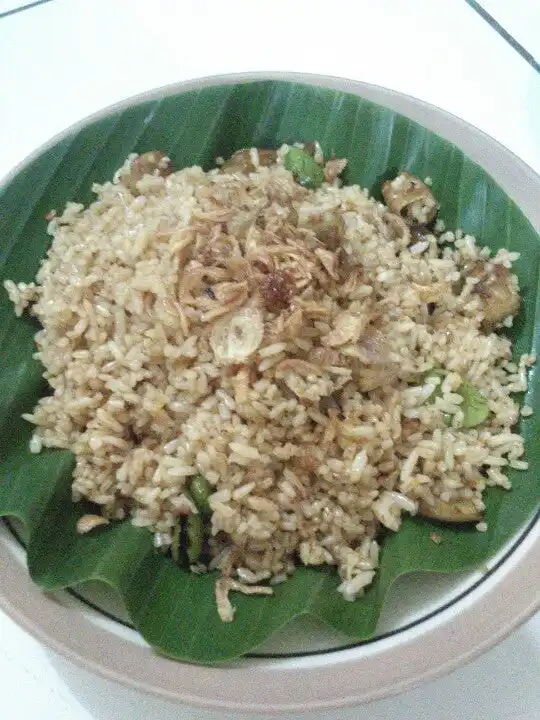 Gambar Makanan Spesial Nasi Goreng "Bu Djaikem" 9