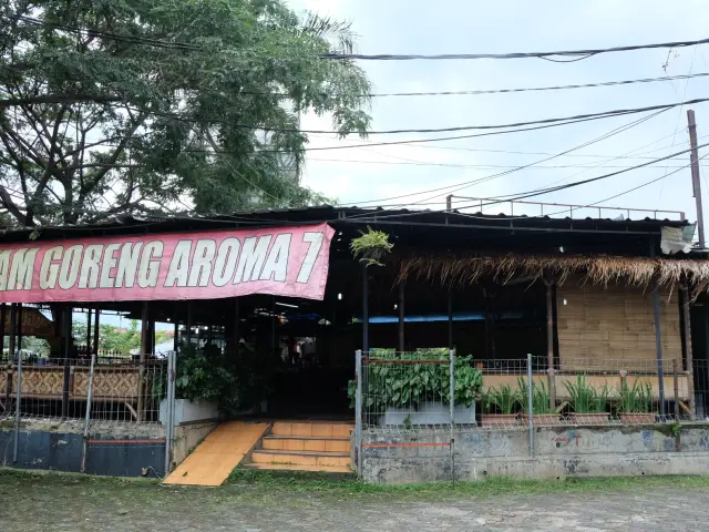 Gambar Makanan Ayam Goreng Aroma 7 13