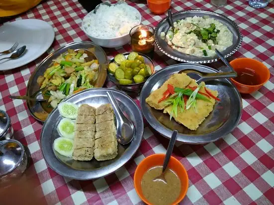 Gambar Makanan Restoran Trio 7