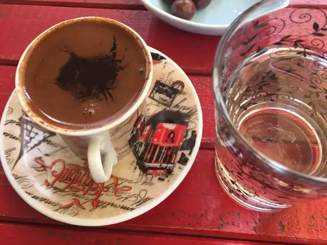 Masal Çıkmazı Çay Evi Kitap Cafe'nin yemek ve ambiyans fotoğrafları 5