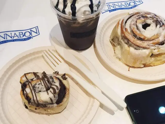 Cinnabon Food Photo 17