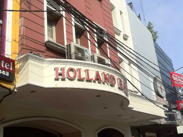 Gambar Makanan Holland Bakery 15