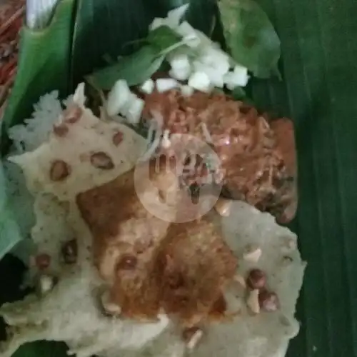Gambar Makanan Nasi Pecel Pincuk Khas Madiun (Pak Kumis), Gunung Malang 18