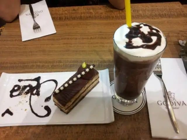 Godiva Chocolatier Food Photo 2