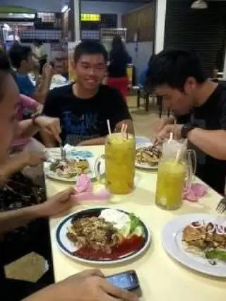 AMAN Burger Lambong ツ Food Photo 1