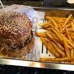 4 Bros Burger'nin yemek ve ambiyans fotoğrafları 3
