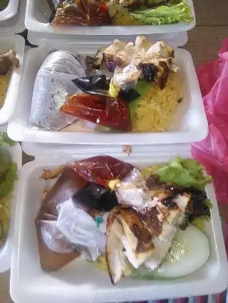 Aneesa NASI AYAM delivery