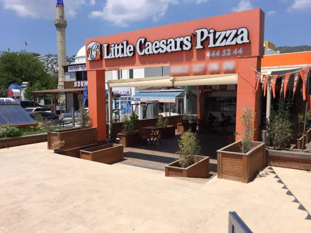 Little Caesars'nin yemek ve ambiyans fotoğrafları 1