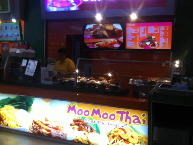 Moo Moo Thai Food Photo 2