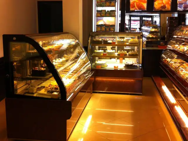 Gambar Makanan Holland Bakery 7