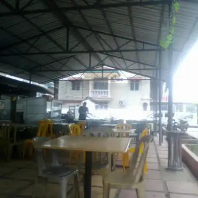 Kedai Makan Tepi Tali Air SBJ