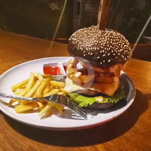 Gambar Makanan Mighty Melt Burger House, Denpasar 18