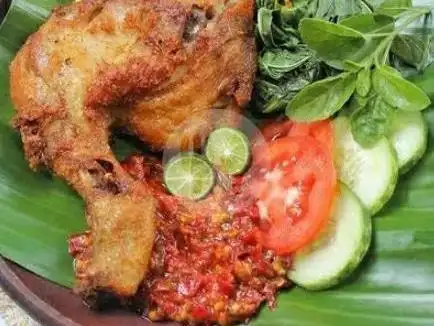 AYAM GORENG & AYAM BAKAR JUARA H.ARIEF, Paku Jaya