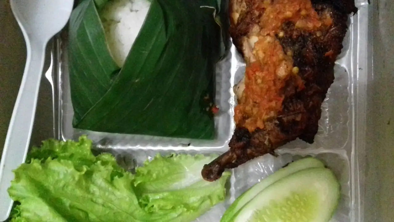 Ayam Bakar Bambu