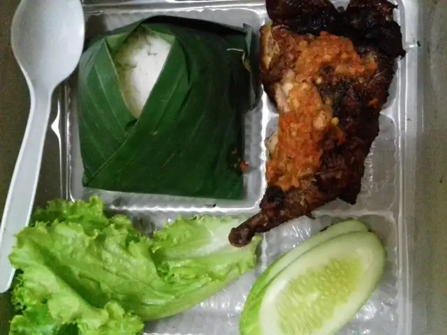 Ayam Bakar Bambu