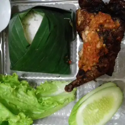 Ayam Bakar Bambu