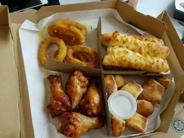 Domino's Pizza Food Photo 16