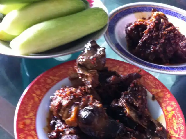 Gambar Makanan Rumah Makan ELLA - Spesial Bebek Goreng Pedas 4