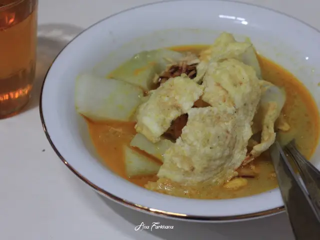 Gambar Makanan Kupat Tahu & Lontong Kari Cicendo 3