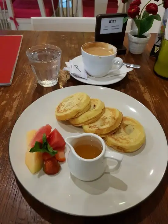 Gambar Makanan Warung Kecil Seminyak 19