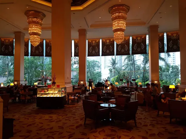 Gambar Makanan Lobby Lounge - Hotel Shangri-La Jakarta 17