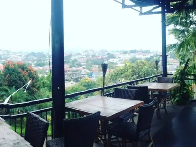 Gambar Makanan Bukit Gumati Resto - Bukit Gumati Batutulis Hotel 8