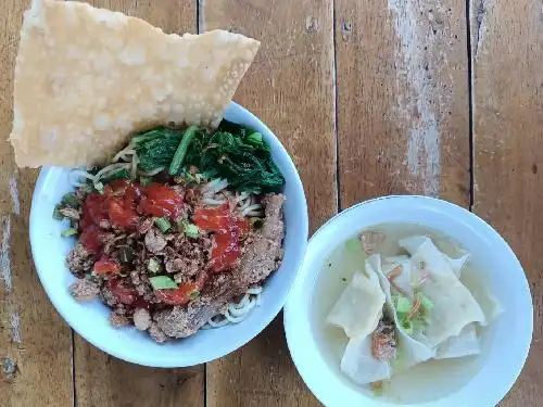 Bakso & Mie Ayam MBL (Mantep Banget Loooh), Perum. Puri Kencana