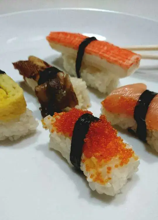 Gambar Makanan Sushi Box 17