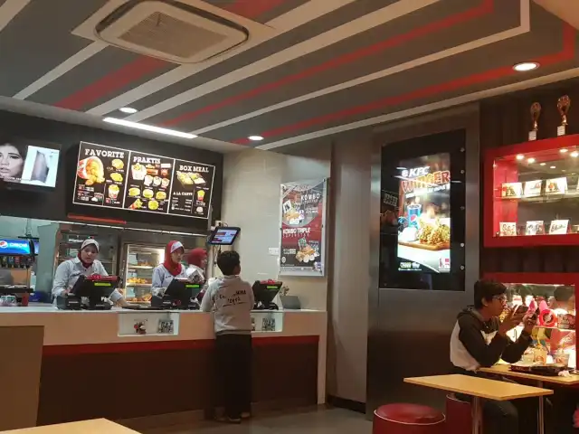 Gambar Makanan KFC Kemang Patama 7