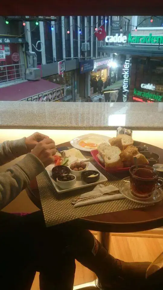 Kadikoy Elit Cafe-Pastane'nin yemek ve ambiyans fotoğrafları 2