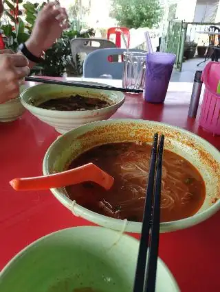 Thai Pan Mee 沙登正宗泰国辣汤板面