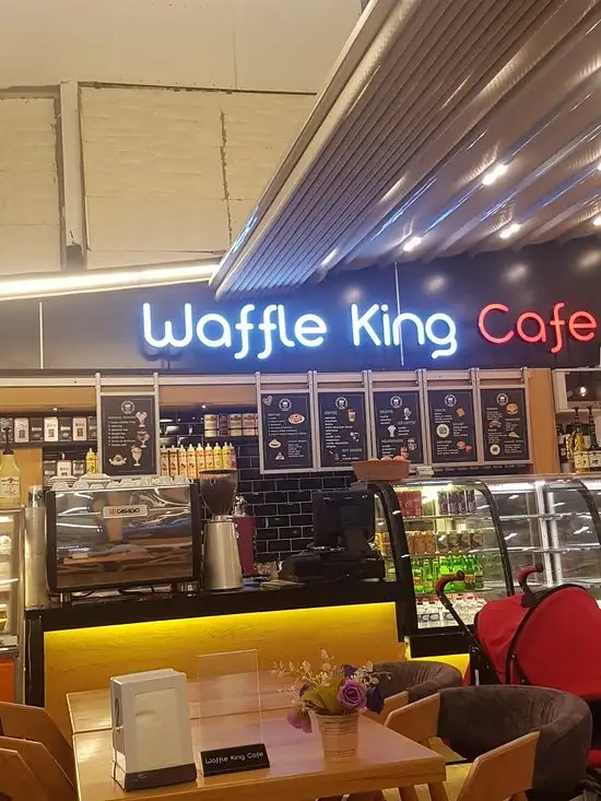 Waffle King Cafe'nin yemek ve ambiyans fotoğrafları 27