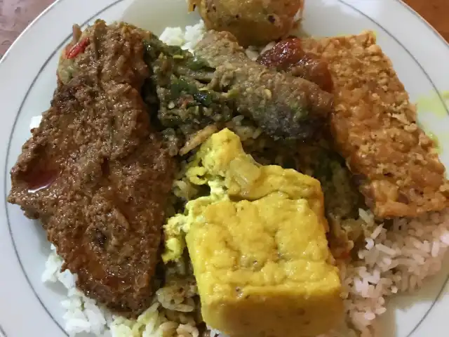 Gambar Makanan Rumah Makan Padang Murah 5