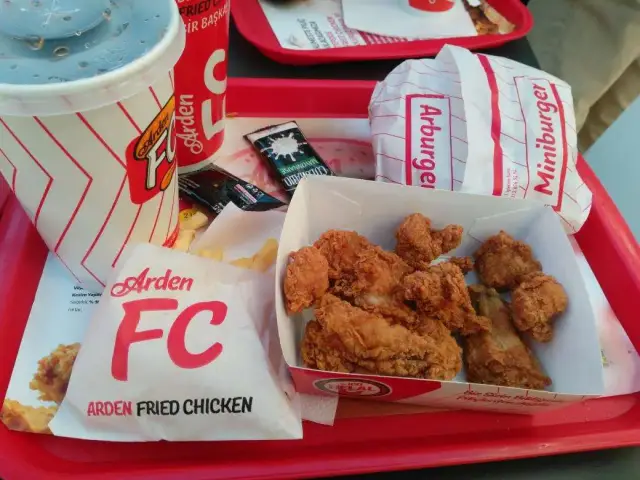 Arden Fried Chicken'nin yemek ve ambiyans fotoğrafları 14