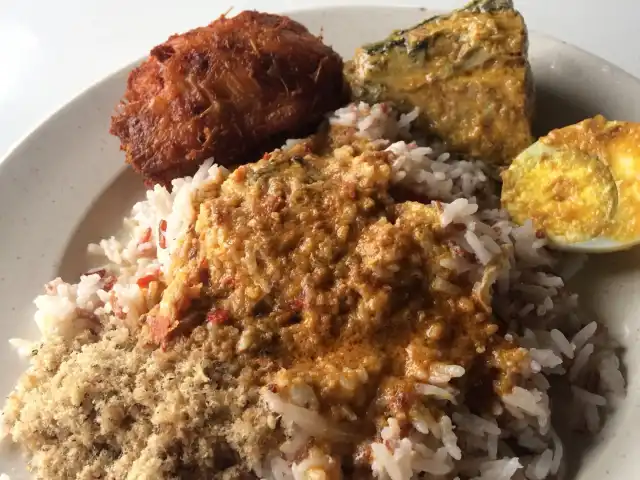 Nasi Kerabu Golok (Kak Jah) Food Photo 7