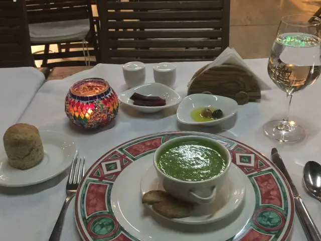 Caretta Mediterranean Cuisine'nin yemek ve ambiyans fotoğrafları 16