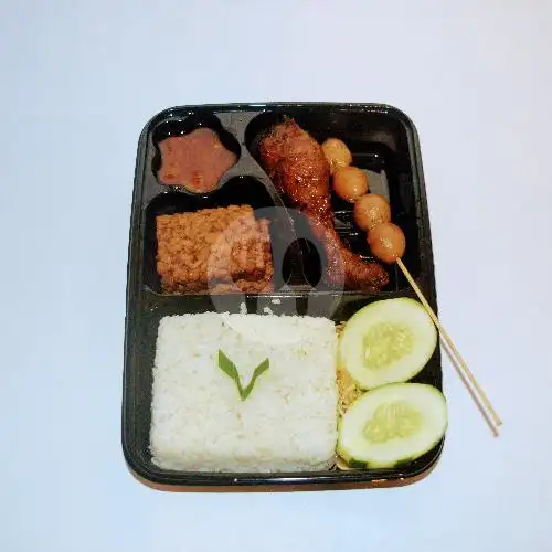 Gambar Makanan Lalapan Dan Nasi Uduk & Bakso Mbok Seh, Jl. Klampok Kasri 2 ,282A 3