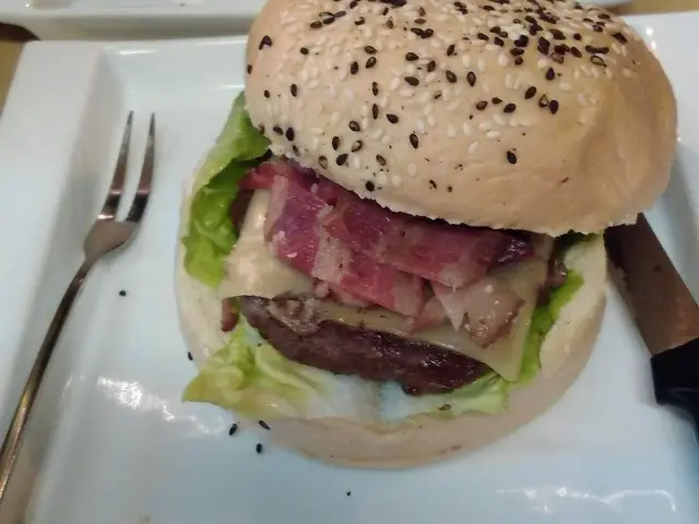 100g Burger's Food Photo 14