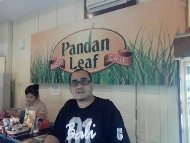 Gambar Makanan Pandan Leaf 16