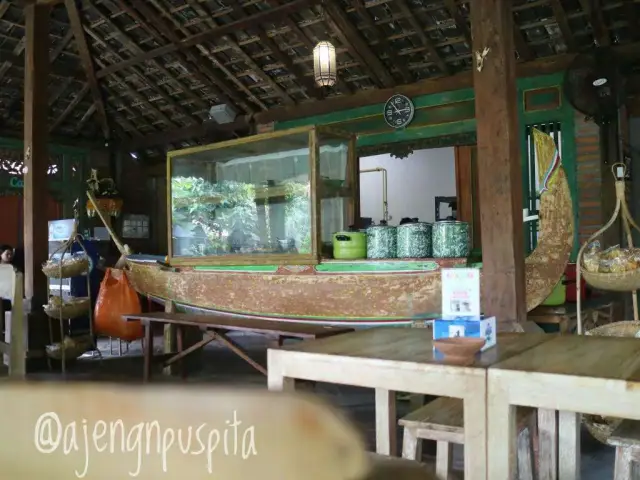 Gambar Makanan Warung Gula Bali - The Joglo 19