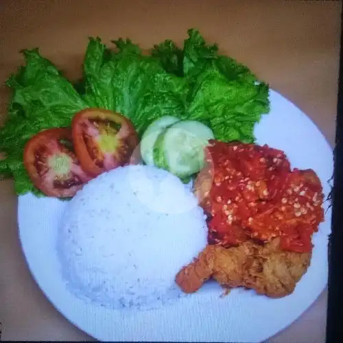 Gambar Makanan Pecel Ayam & Lele Mpo Wina, Komplek Villa Mutiara 8