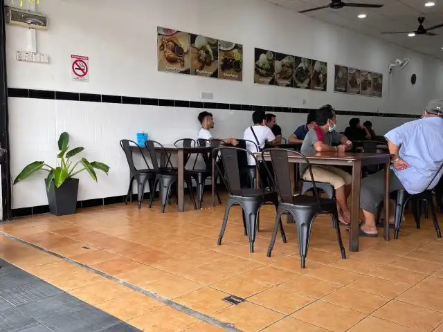 Restoran Ayam Penyet Hj Simpang 3 Food Photo 2