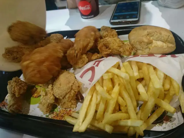 KFC'nin yemek ve ambiyans fotoğrafları 18
