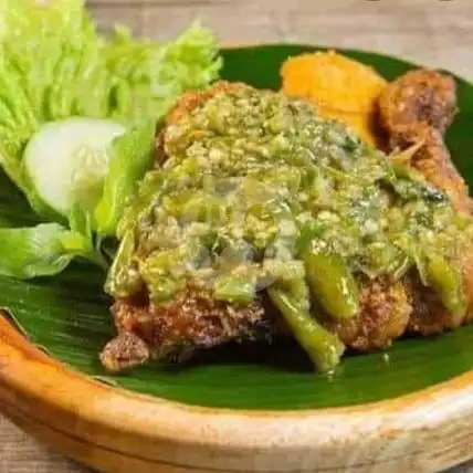 Gambar Makanan Ayam penyet Uuenak, Jl Jamin Ginting Km 11.5 5
