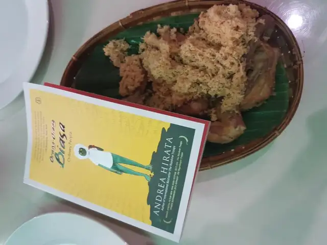 Gambar Makanan RM Bu Lanny Special Ayam Goreng Kremes 1