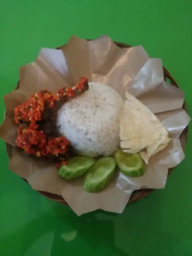 Bebek Goreng Pedas Special Sambel Korek