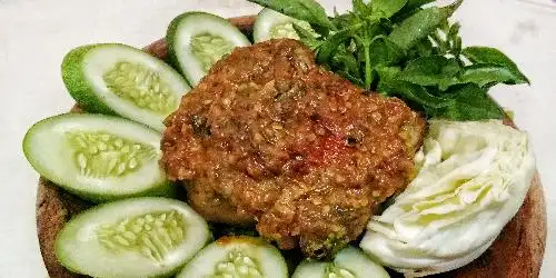 Ayam Penyet dan Nasi Sangrai Bumiayu