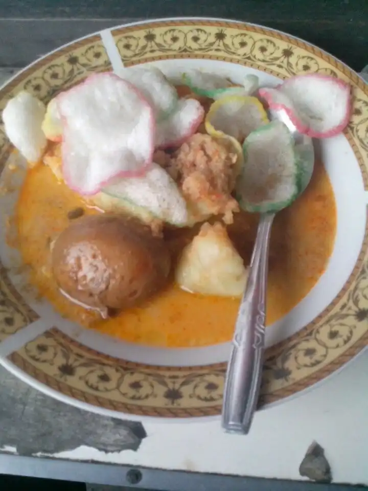 Bubur Ase & Ketupat Sayur Betawi Bang Lopi