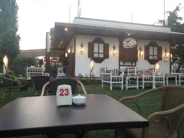 Antika Cafe'nin yemek ve ambiyans fotoğrafları 3